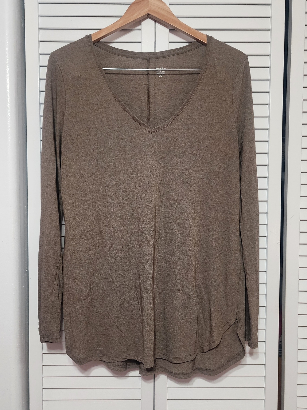 Mossimo Brown V-Neck Long Sleeve Top